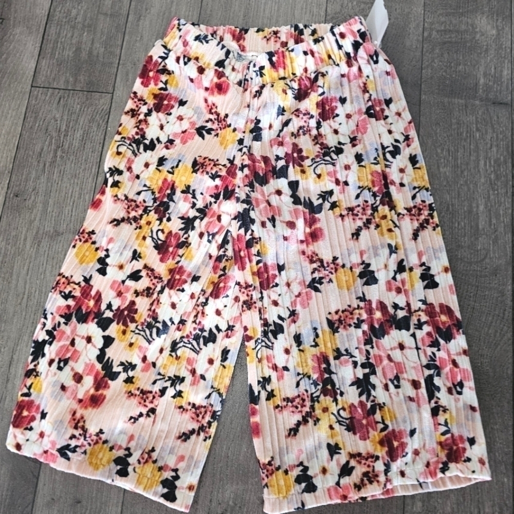 Janie and Jack capri size 3.